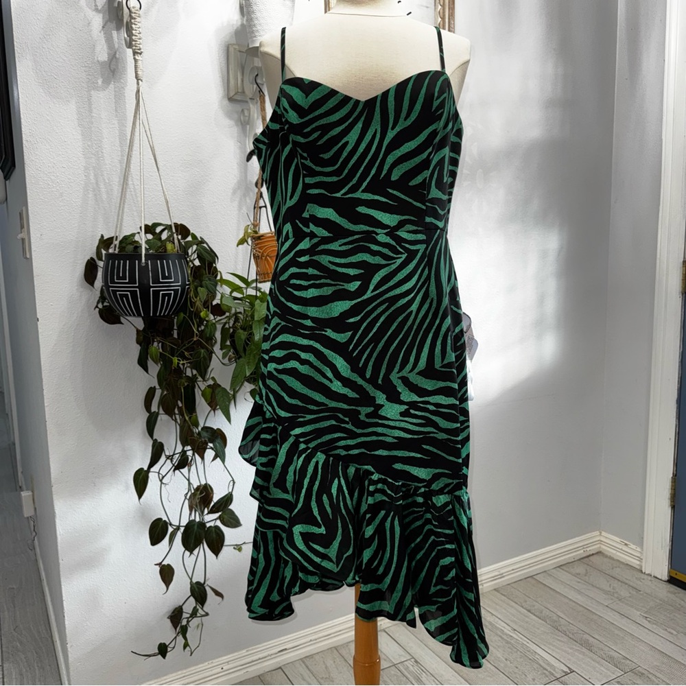 Dress the Population Asymmetrical Green and Black‎ Dress